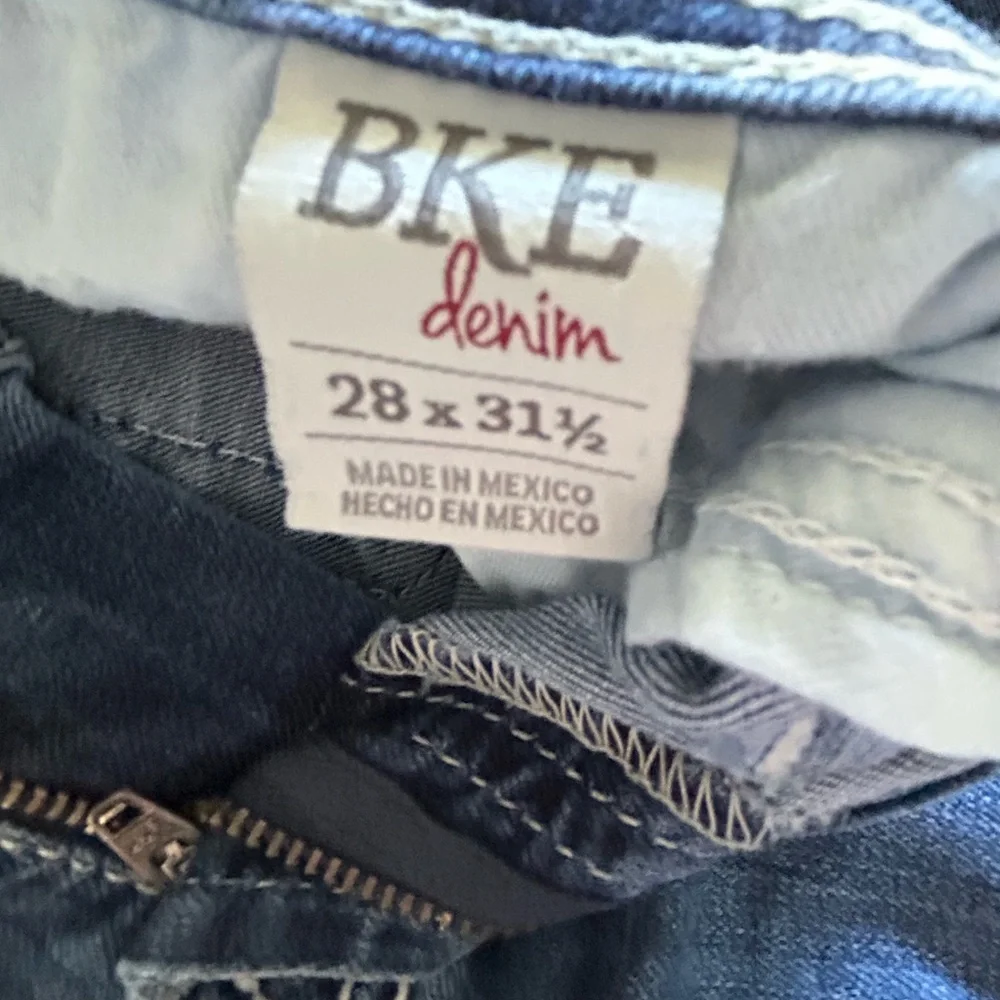 BKE Classic Denim Blue Stella Jeans. Size 28 X 31.5 - Picture 4 of 15